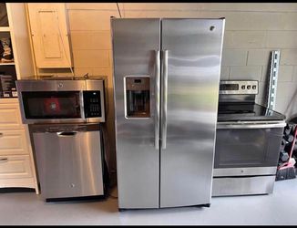 Stainless Steel Kitchen Appliance Set