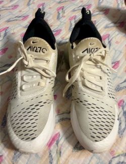 Nike 270’s 8.5 women’s