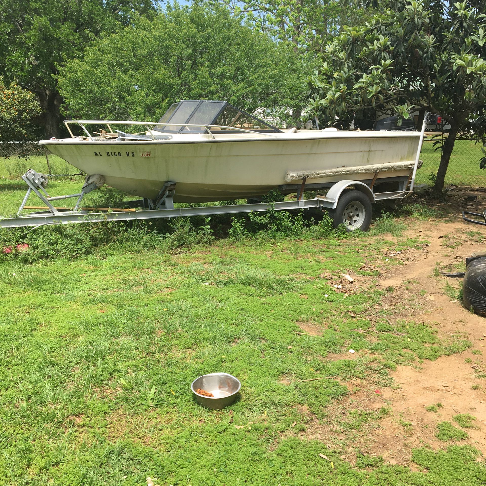 Photo 19 Foot Boat With 120 Mercury