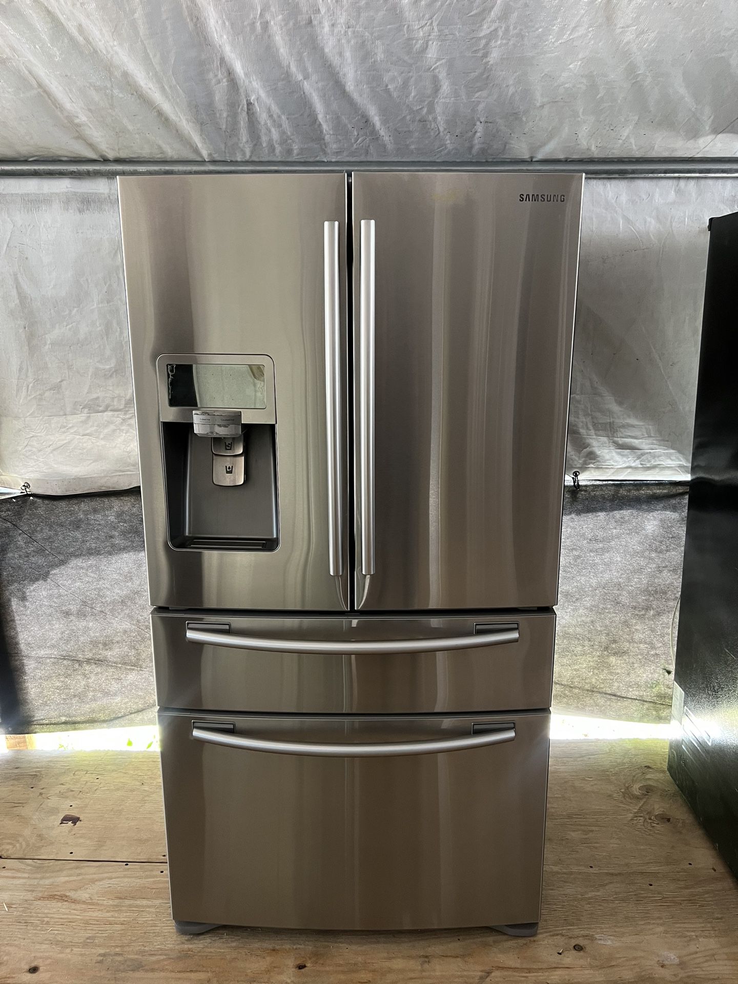 Samsung 4 Door Refrigerator Stainless Steel   60 day warranty/ Located at:📍5415 Carmack Rd Tampa Fl 33610📍 