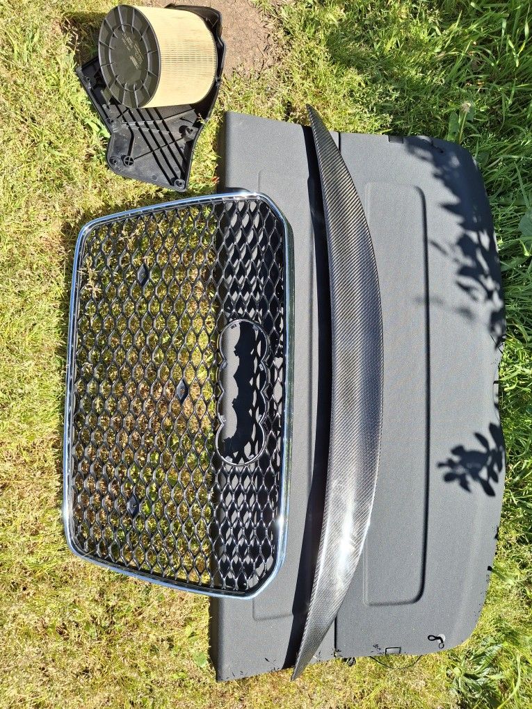 Audi Grill Carbon Spoiler/intake/grill