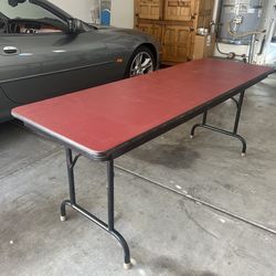 Heavy duty rectangle folding table
