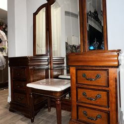 Wood ~ Antique ~  Vanity | Dresser | Mirror