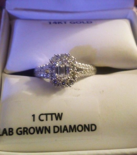 14k White Gold Ring