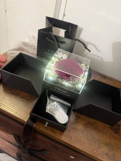 Valentines Day Gifts for Her Women Girlfriend Wife Fiancée - Preserved Real Rose with Heart Necklace “I Love You” in 100 Languages, Valentine's Foreve