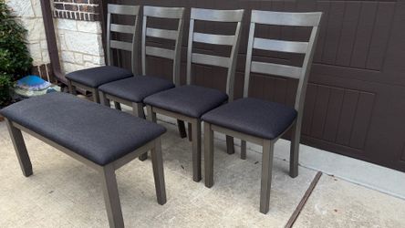 Beautiful Dining Chairs for 6! 4 chairs with 1 bench. Very good condition, sturdy!