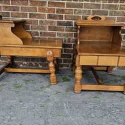 Vintage American Maple Side Tables Nightstands 