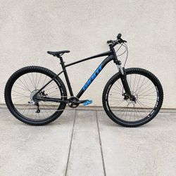 (L)29” Giant Talon 1 Mountain Bike | 1x9 SRAM X9 | Race Face Upgrades | Disc Brakes