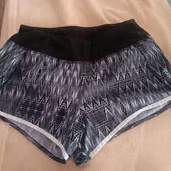 Women's Size Small,  Reebok Shorts 