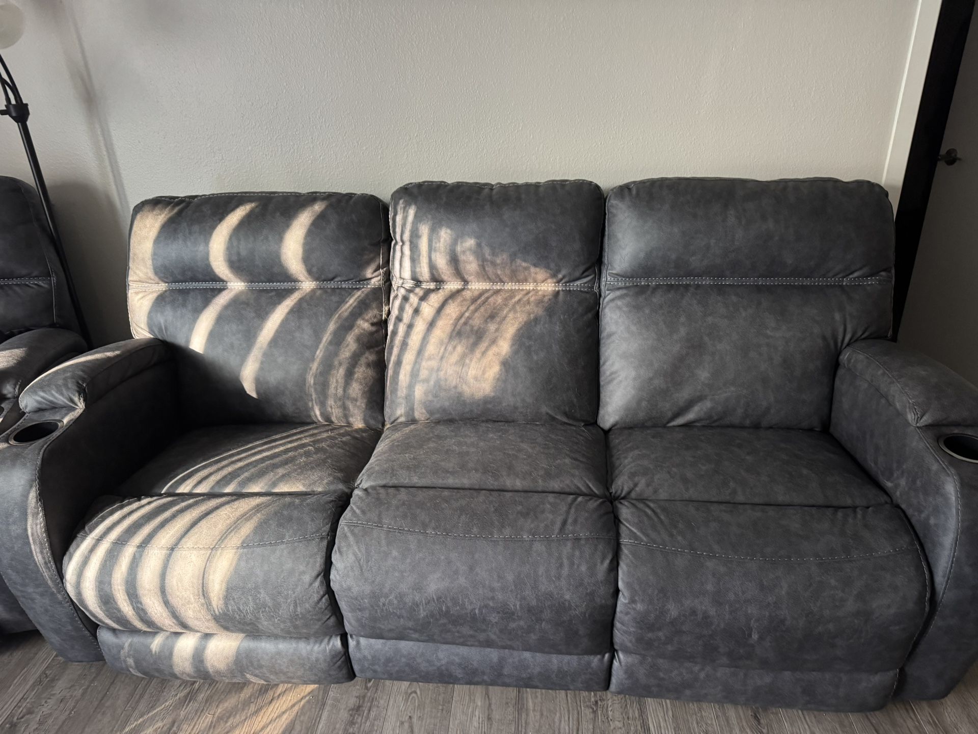 Reclining Recliner With Remote/Reclining Couch With Remote