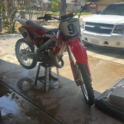 2001 cr125