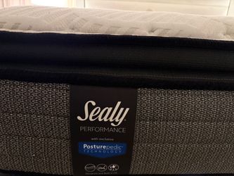 King mattress Sealy Posture-pedic used