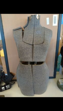 VINTAGE DRESS FORM. READ DETAILS