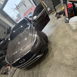 2018 Infiniti qx30 luxury essentials