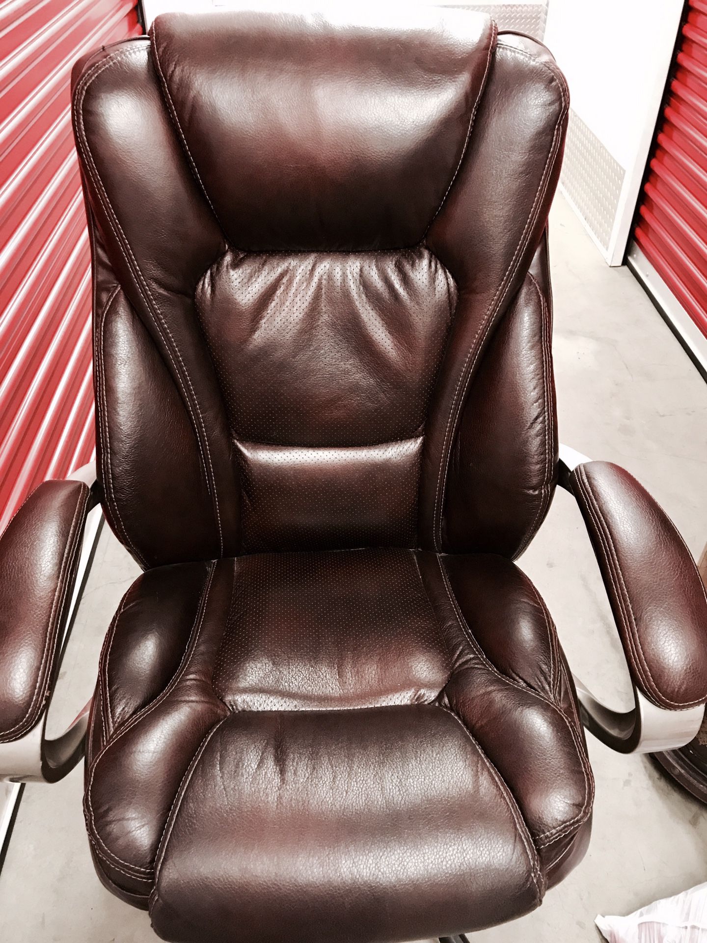 Espresso leather executive chair