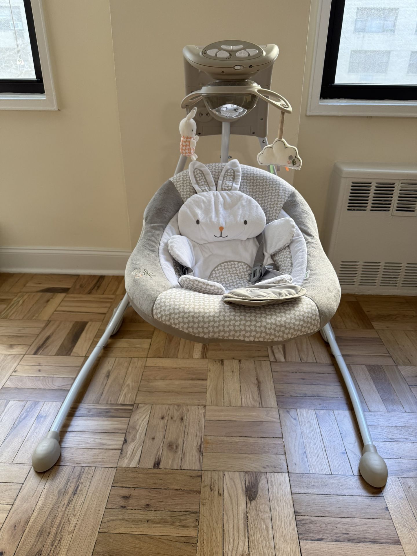 Ingenuity InLighten Baby swing