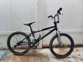 USED mid school MIRRA 5 Star BMX bike in excellent riding condition.