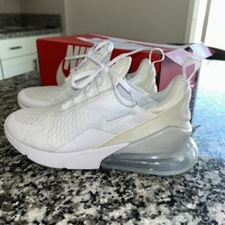 Nike air White brand new Shoes Size 7 Youth 