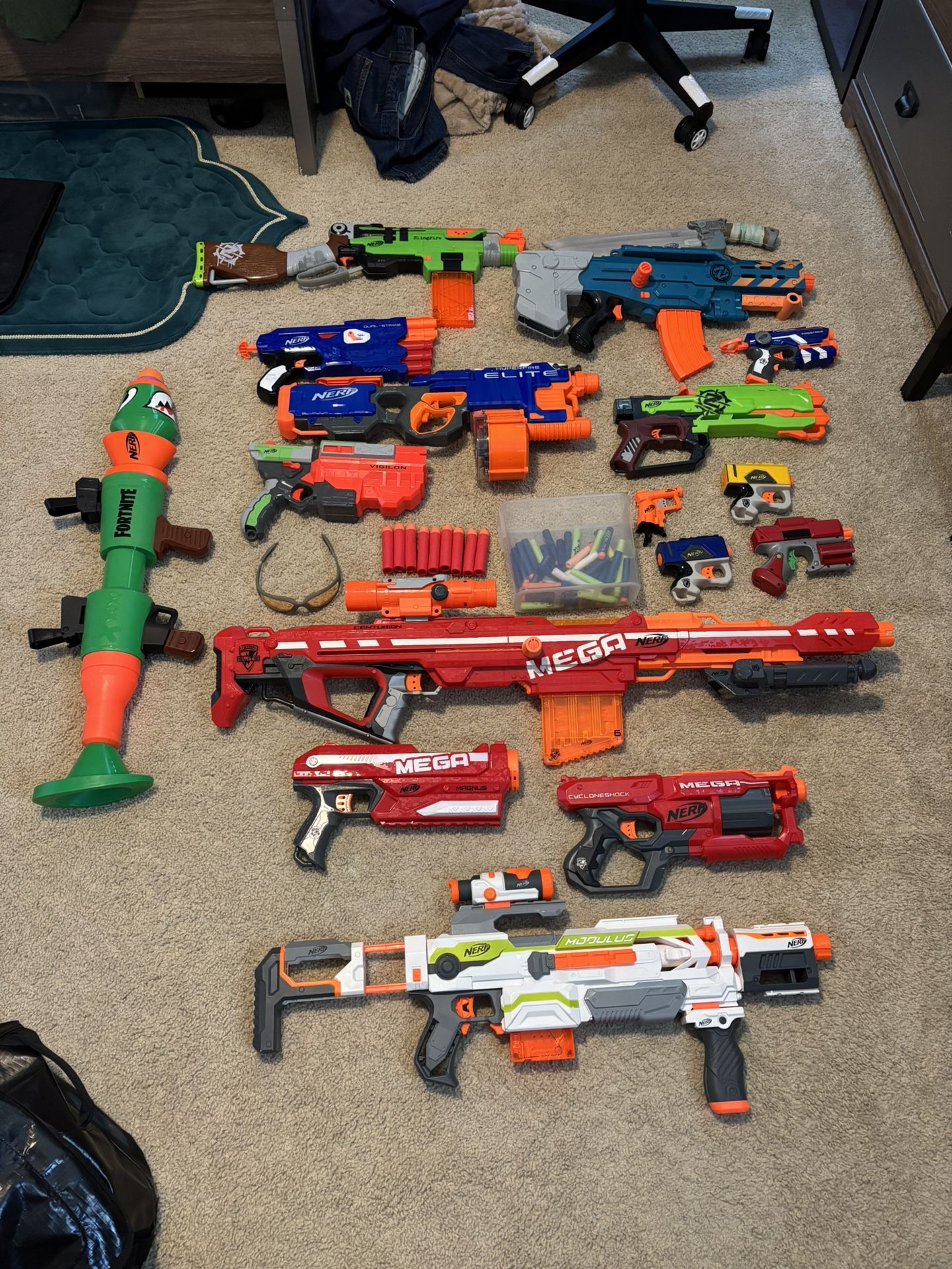 17 Nerf Guns (mega, Elite,zombie Series)