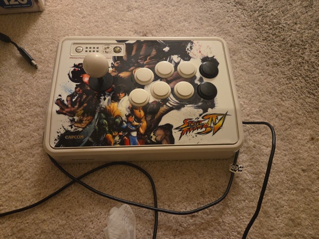 Street Fighter IV Arcade Fight Stick Mad Catz Capcom