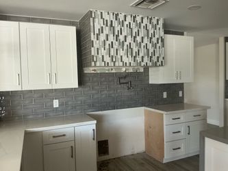 Classic White Kitchen Cabinets w/ Granite Included