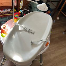 Changing Pad With Mobile And Buckle 