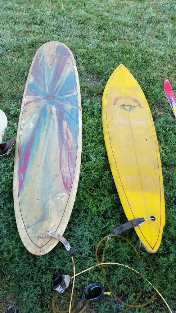 2 surfboards... 9ft and the other is a 7.5 ft; both are set up for the old-school mono fin.