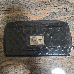 Kenneth Cole Reaction Womans Cluch Wallet