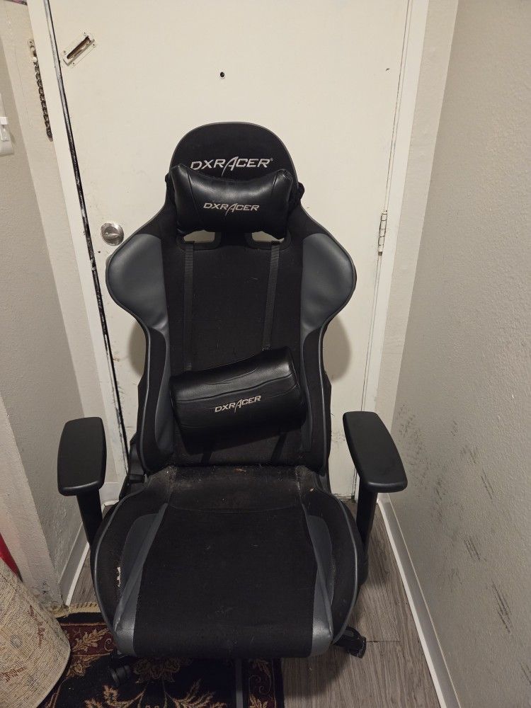 DXRacer Formula Series Gaming Computer Chair