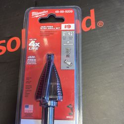 Step drill bit  $30