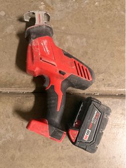 Milwaukee hacksaw w/ battery