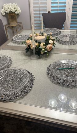 Dinner table with 6 chakra color Grey