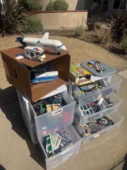 Large LEGO Lot with Sets and Loose Pieces