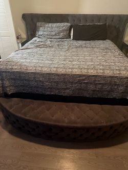 King size bed