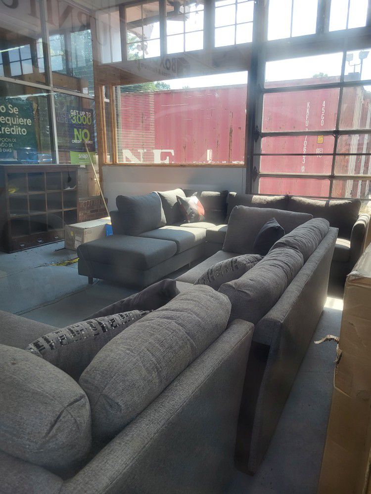 NEW sofas / sectionals / couches / recliners