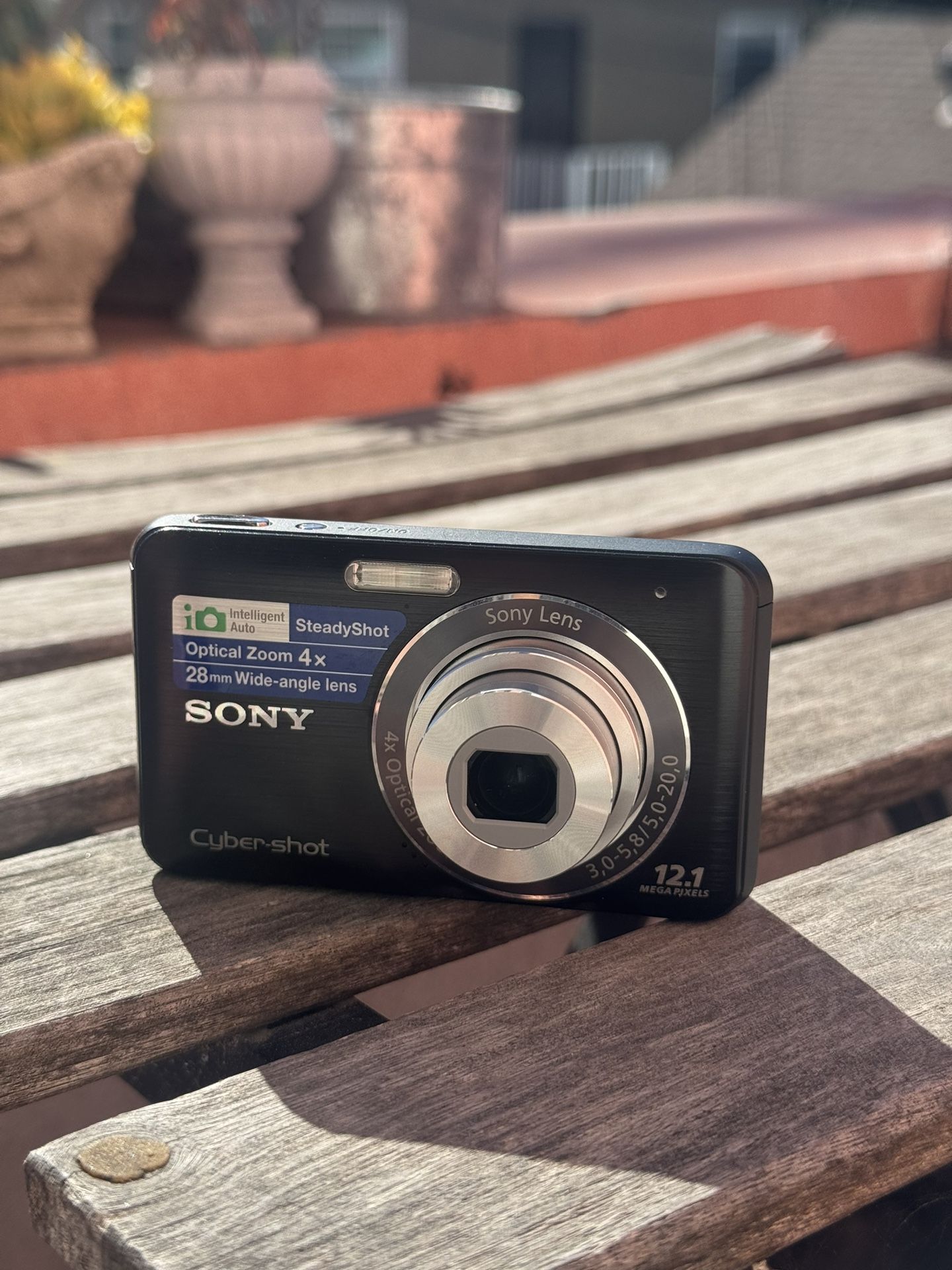 Vintage Sony Cybershot Y2K Digicam