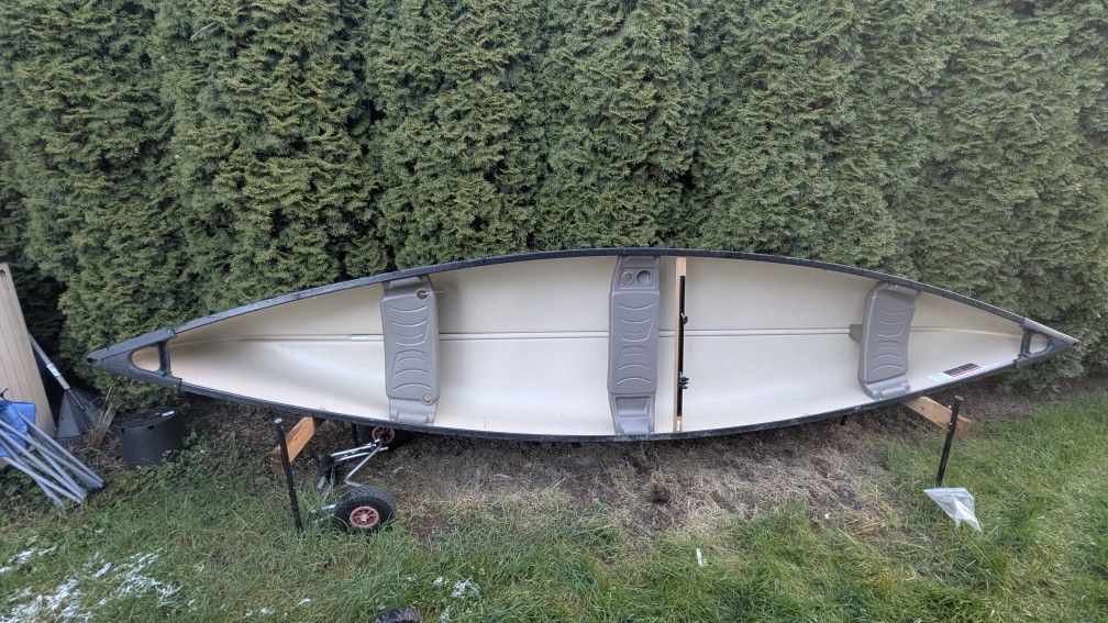 15.5 Ft Pelican Canoe