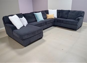 Ashley Furniture Sectional 🚚 DELIVERY AVAILABLE