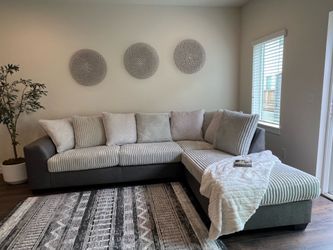 Sectional Couch/Sofa