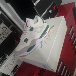 Sneakers 👟 Size8.5 And 11