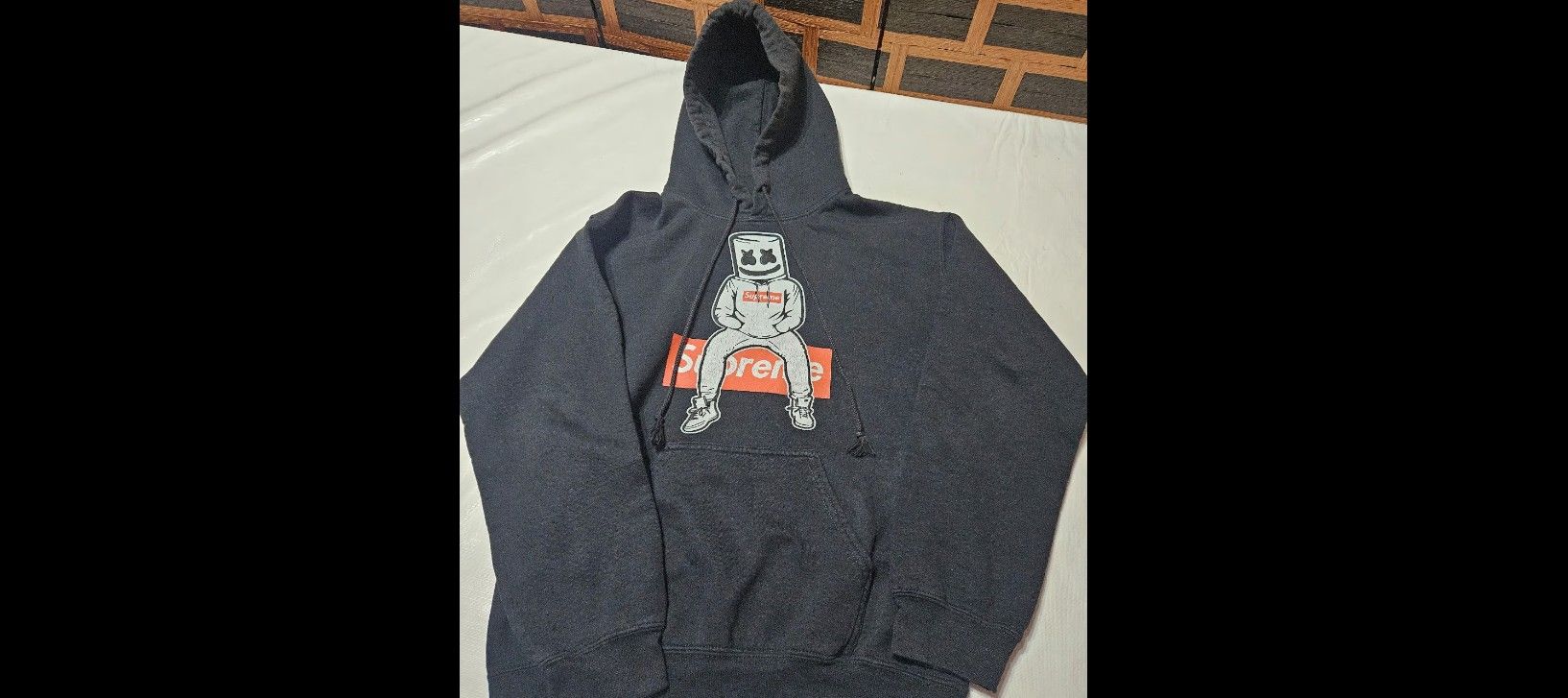 Supreme Hoodie