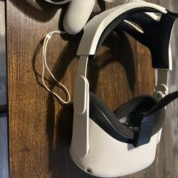 Pre-owned Meta Quest 2