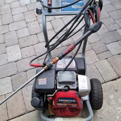 HONDA 2600 PSI PRESSURE WASHER
