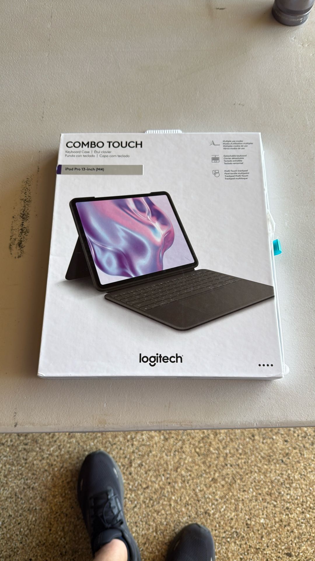 Logitech Keyboard iPad Pro 13-inch