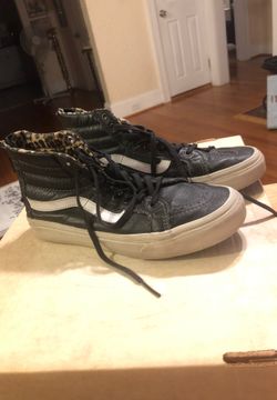 Women’s Vans Size 8