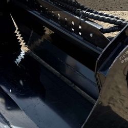 Mini Skid Steer Clam Aka 4N1 Bucket Fit, Deitsch Witch, Toro, Vermeer, Dingo Boxer not bobcat