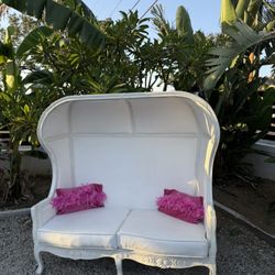 Beautiful White Balloon Loveseat 