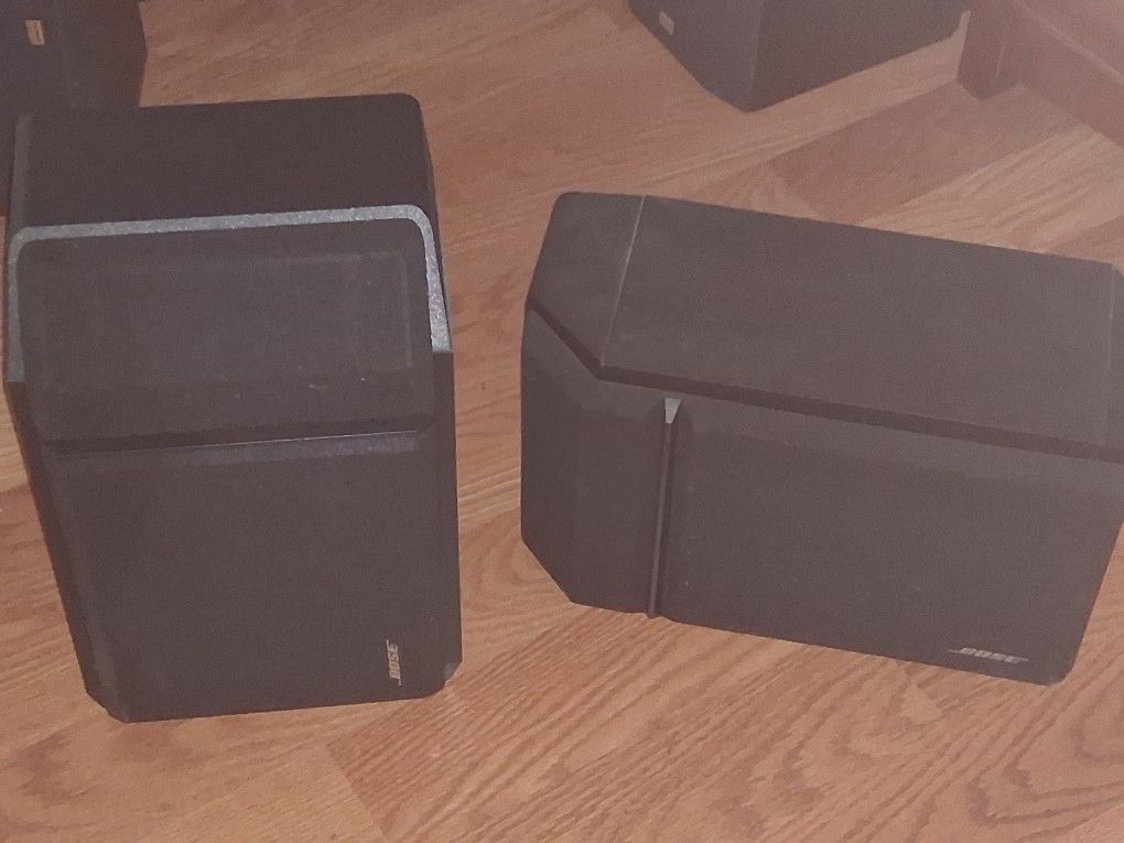 Bose Bookshelf Speakers