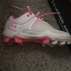 Baseball cleats, pink and white size 3Y