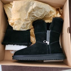 Koolaburra By UGG - Size 8 - Aribel Short